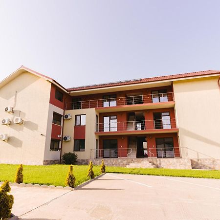Отель Casa Leahu Костинешти Экстерьер фото